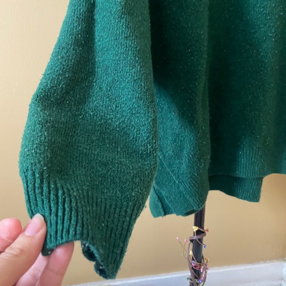 H&M Acryllic Wool Knit Oversized Turtle Neck - Picture 3 of 3